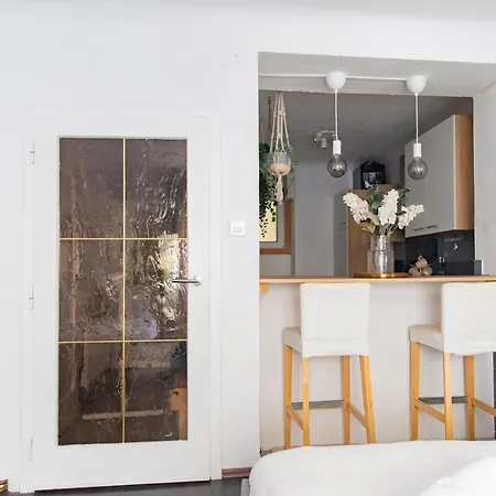 Studio Apartment, 3 Min To U1 Reumannplatz Wien Exterior foto